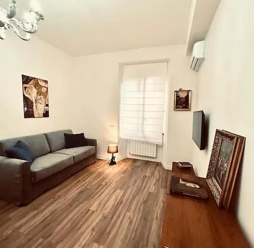 Spazio Di Stile Metroc 8 Stops To Colosseo Apartamento Roma
